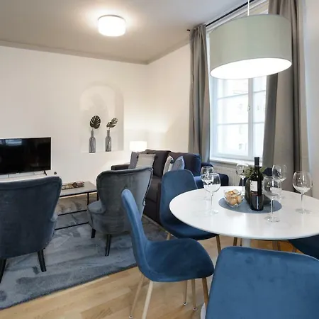 Evropa Apartment *